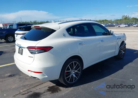 2022 Maserati Levante Gt из США, поврежденный, VIN ZN661XUA1NX394673